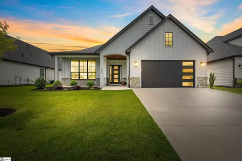 106 Pleasant Brook Rd, Simpsonville, SC 29680