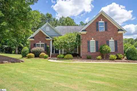 121 Lantern Ridge Dr, Easley, SC 29642