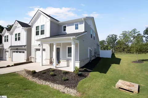 64 Galley Ln, Greenville, SC 29607