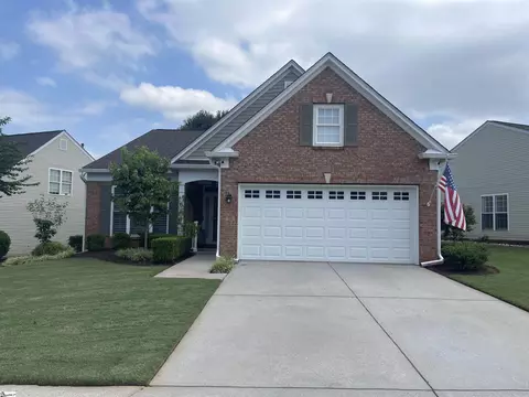 110 St James Place Dr, Greer, SC 29650