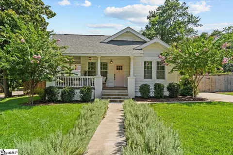 214 E Fairview Ave, Greer, SC 29651 photo 1