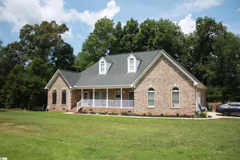 197 Cox Mill Rd, Taylors, SC 29687