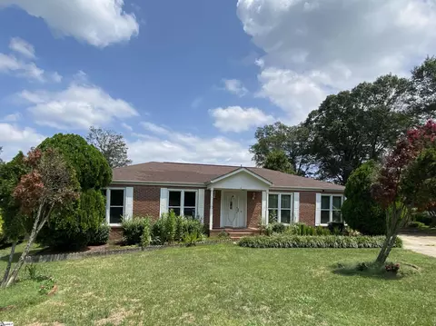 3 Hibourne Ct, Greenville, SC 29615