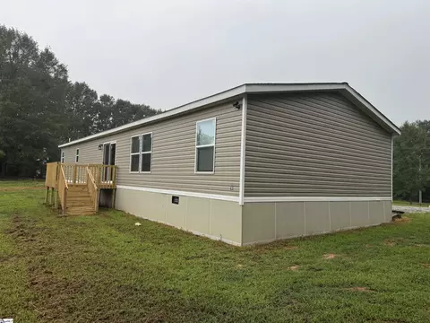 365 Buncombe Rd, Enoree, SC 29335 photo 4