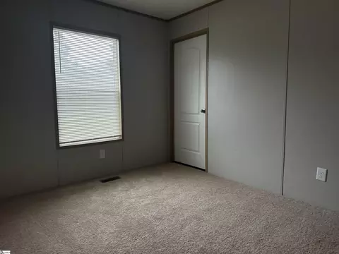 365 Buncombe Rd, Enoree, SC 29335 photo 12