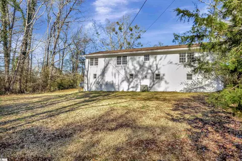 Exterior - 115 Roberts Dr, Anderson, SC 29621 photo 6 of 8