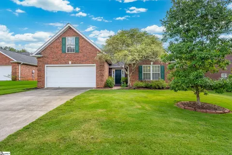 8 Pasture View Ct, Simpsonville, SC 29680