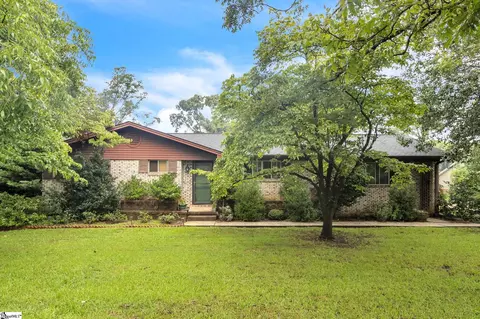 11 Green St, Mauldin, SC 29662