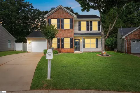 29 Seaside Ln, Greer, SC 29650
