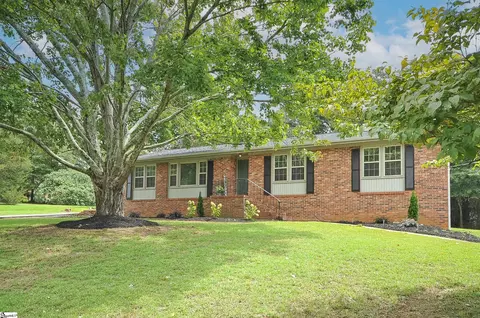 18 Terrain Dr, Greenville, SC 29605