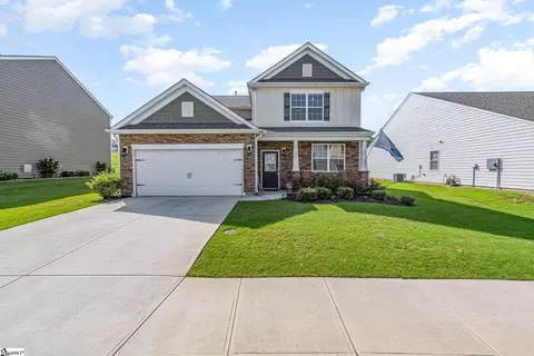 136 Lake Grove Rd, Simpsonville, SC 29681