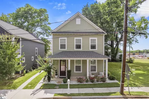 105 Pine St, Greenville, SC 29601