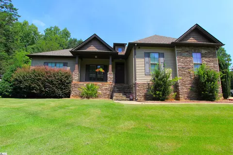129 Willow Pond Ln, Piedmont, SC 29673