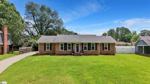 216 Heather Dr, Spartanburg, SC 29301