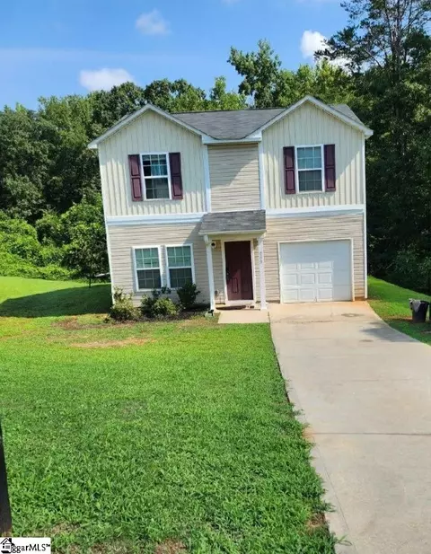 268 Golden Leaf Ln, Inman, SC 29349