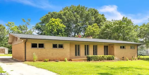 200 Monaghan Ave, Greenville, SC 29617