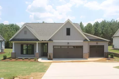 307 Palmetto Rd, Pelzer, SC 29669