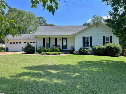 711 Jordan Creek Rd, Inman, SC 29349