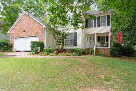 8 Harrow Ct, Mauldin, SC 29662