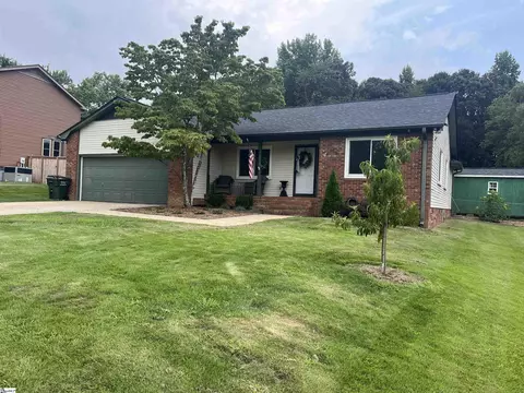 4 Bendingwood Cir, Taylors, SC 29687