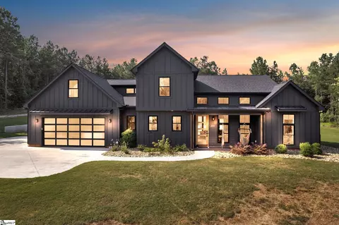 235 Center Dr, Taylors, SC 29687