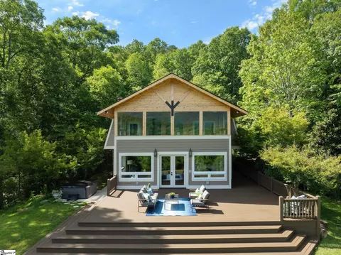 284 Devils Fork Rd, Marietta, SC 29661