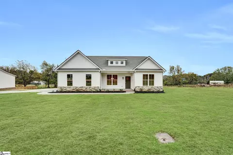 1894 Friendship Church Rd, Gray Court, SC 29645