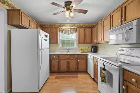 Kitchen - 190 Quail Haven Dr, Easley, SC 29642 photo 1 of 2