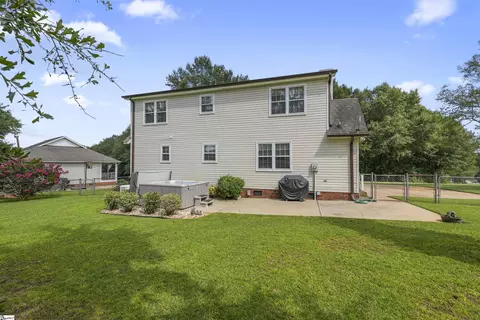 Exterior - 190 Quail Haven Dr, Easley, SC 29642 photo 2 of 6