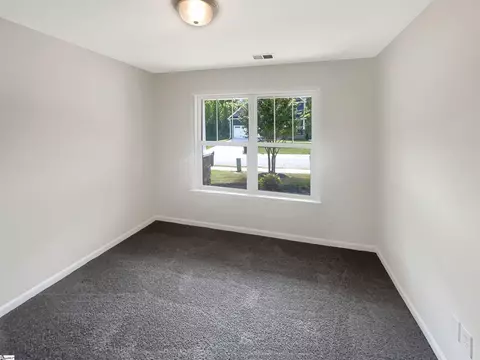 225 Everard Ln, Greer, SC 29650 photo 6