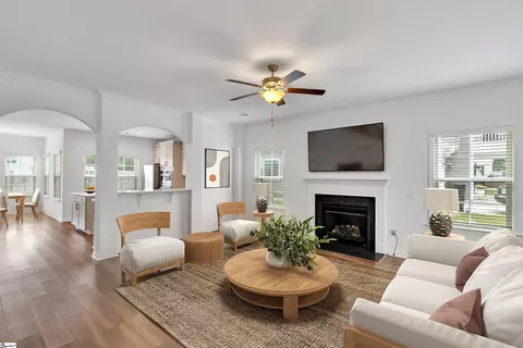 Living - 104 Sevan Ln, Easley, SC 29642 photo 1 of 5