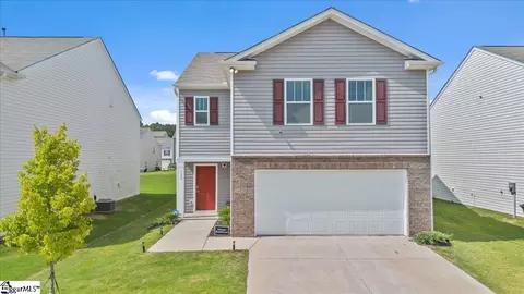 125 Rustic Ridge Dr, Easley, SC 29640