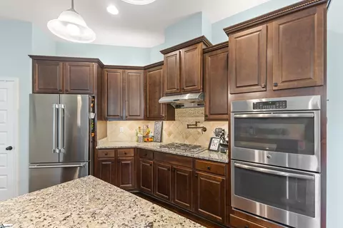 Kitchen - 223 Ermon Ct, Greer, SC 29651 photo 3 of 4