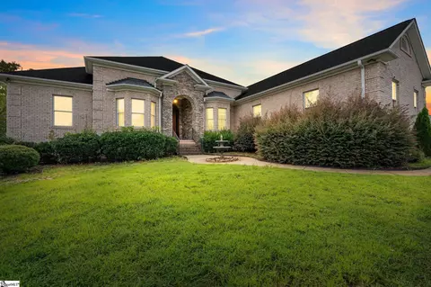 401 Marswen Ct, Simpsonville, SC 29681