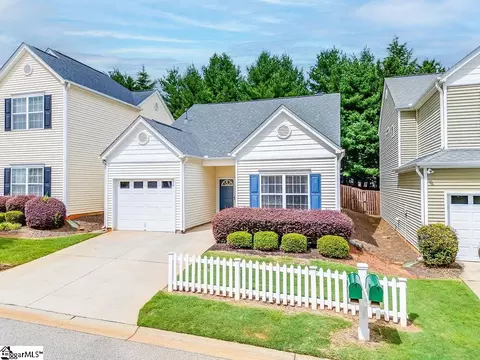 422 Bass Harbor Ct, Simpsonville, SC 29681