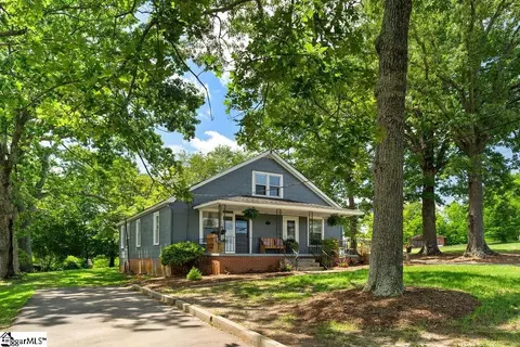 107 Sadie Dr, Easley, SC 29640