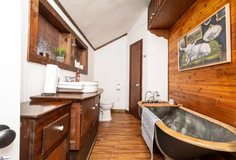 Bath - 131 Stephens Rd, Pickens, SC 29671 photo 1 of 2