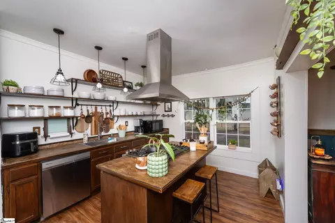 Kitchen - 131 Stephens Rd, Pickens, SC 29671 photo 3 of 3