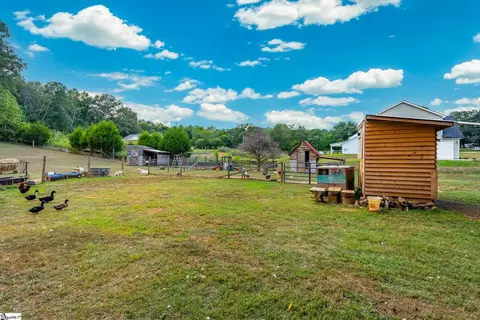 Exterior - 131 Stephens Rd, Pickens, SC 29671 photo 8 of 11