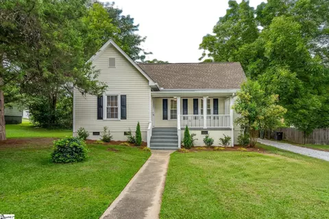 21 Duke St, Greenville, SC 29605