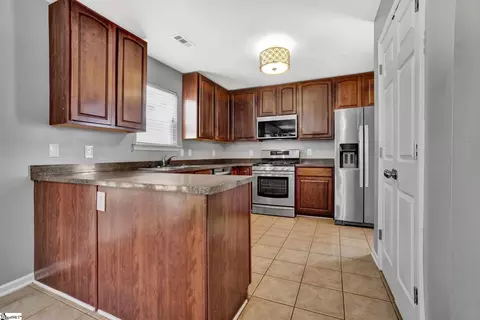 Kitchen - 205 Kylemore Ln, Greer, SC 29650 photo 3 of 3