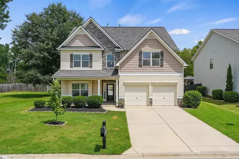 201 Chesnut Grove Ln, Simpsonville, SC 29680