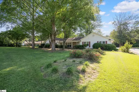 108 N Severn Cir, Easley, SC 29642