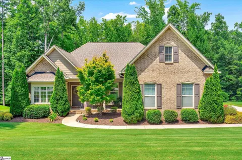 128 Waltzing Vine Ln, Williamston, SC 29697