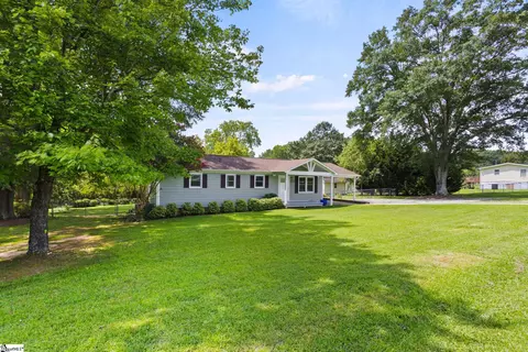 2861 Holly Springs Rd, Inman, SC 29349