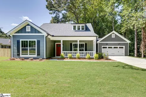 65 Honeysuckle Dr, Greenville, SC 29609