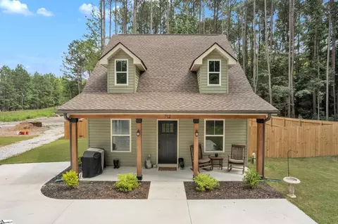 712 Glenwood Street Ext # A, Belton, SC 29627