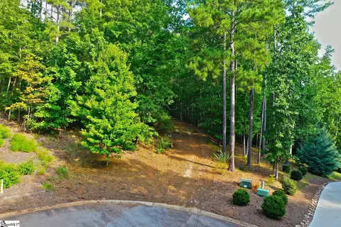 407 Nesting Pine Ct, Seneca, SC 29672 photo 2