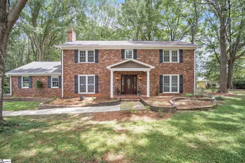 107 Maple Rock Ct, Simpsonville, SC 29681
