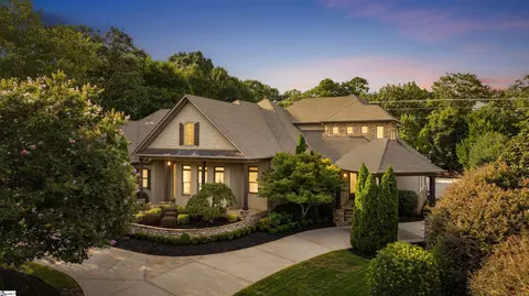 305 Chancery Ln, Simpsonville, SC 29681